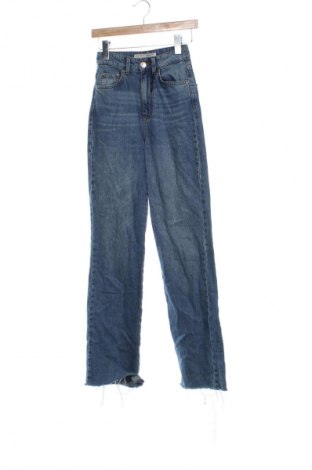 Dámske džínsy  Stradivarius, Veľkosť XXS, Farba Modrá, Cena  14,91 €