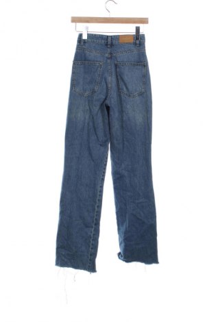 Dámske džínsy  Stradivarius, Veľkosť XXS, Farba Modrá, Cena  14,91 €