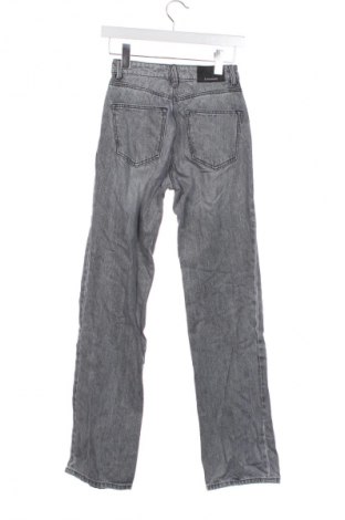 Damskie jeansy Stradivarius, Rozmiar XXS, Kolor Szary, Cena 65,99 zł