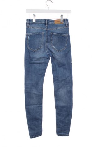 Damskie jeansy Stradivarius, Rozmiar S, Kolor Niebieski, Cena 67,41 zł