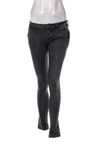 Damen Jeans Terranova, Größe M, Farbe Schwarz, Preis 15,00 €