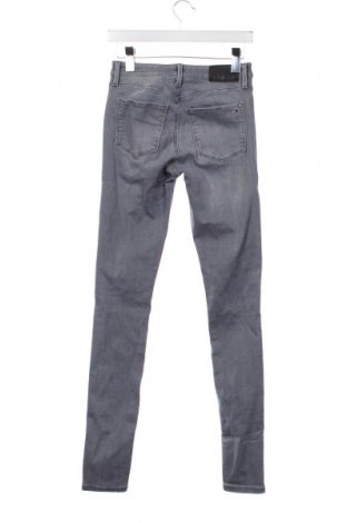 Damskie jeansy Tommy Hilfiger, Rozmiar S, Kolor Szary, Cena 268,99 zł