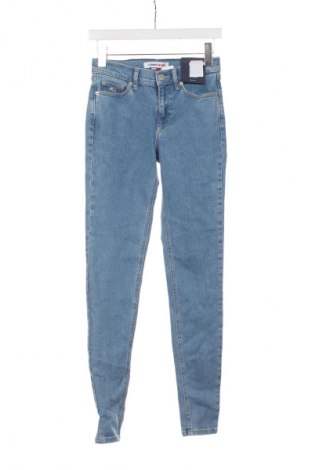 Дамски дънки Tommy Jeans, Размер XS, Цвят Син, Цена 172,04 лв.
