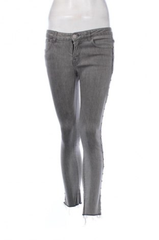 Dámske džínsy  Victoria Beckham, Veľkosť S, Farba Sivá, Cena  67,52 €