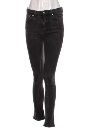 Damskie jeansy Weekday, Rozmiar M, Kolor Czarny, Cena 94,99 zł
