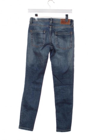 Дамски дънки Zara, Размер S, Цвят Син, Цена 26,98 лв.
