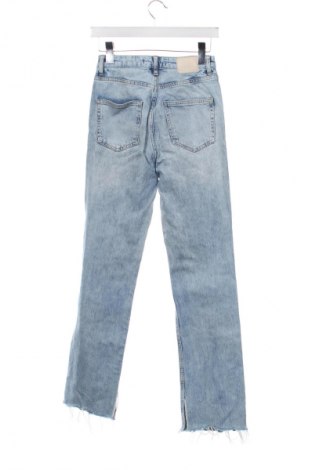 Дамски дънки Zara, Размер XS, Цвят Син, Цена 38,00 лв.