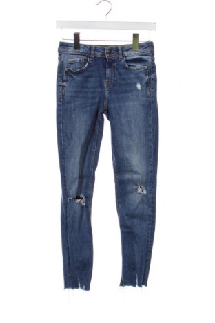 Blugi de femei Zara, Mărime XS, Culoare Albastru, Preț 71,05 Lei