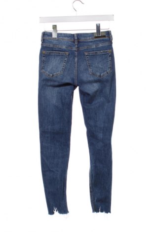 Blugi de femei Zara, Mărime XS, Culoare Albastru, Preț 71,05 Lei