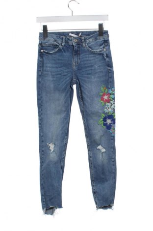 Dámske džínsy  Zara Trafaluc, Veľkosť S, Farba Modrá, Cena  13,80 €