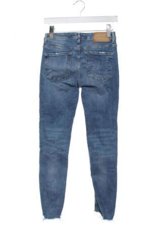 Dámske džínsy  Zara Trafaluc, Veľkosť S, Farba Modrá, Cena  13,80 €
