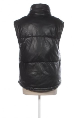 Dámská vesta  Bershka, Velikost M, Barva Černá, Cena  189,00 Kč