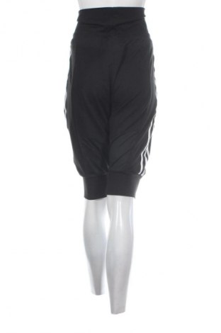 Női rövidnadrág Adidas, Méret L, Szín Fekete, Ár 8 209 Ft