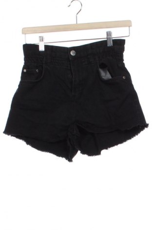 Pantaloni scurți de femei Bershka, Mărime S, Culoare Negru, Preț 50,00 Lei