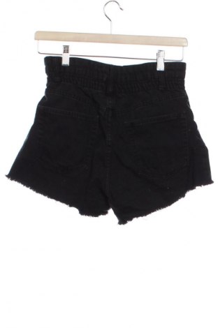 Pantaloni scurți de femei Bershka, Mărime S, Culoare Negru, Preț 50,00 Lei