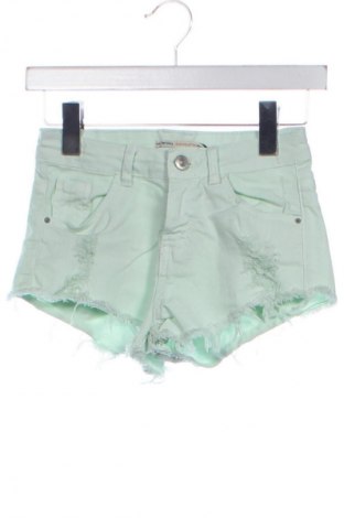 Damen Shorts Bershka, Größe XS, Farbe Grün, Preis 9,72 €