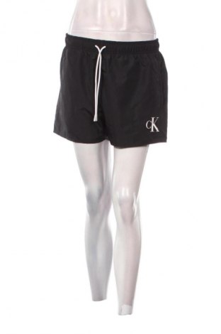 Γυναικείο κοντό παντελόνι Calvin Klein, Μέγεθος M, Χρώμα Μαύρο, Τιμή 55,99 €