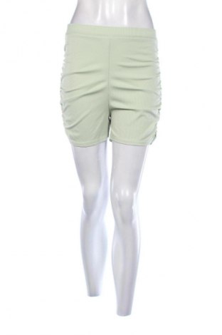 Pantaloni scurți de femei Club L, Mărime M, Culoare Verde, Preț 284,00 Lei