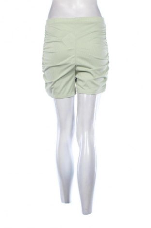 Pantaloni scurți de femei Club L, Mărime M, Culoare Verde, Preț 284,00 Lei