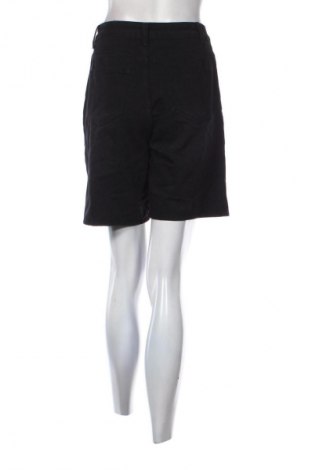 Pantaloni scurți de femei DAZY, Mărime S, Culoare Negru, Preț 50,37 Lei