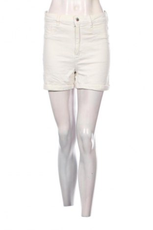 Pantaloni scurți de femei Gina Tricot, Mărime M, Culoare Alb, Preț 52,63 Lei