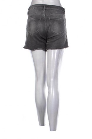 Dámske kraťasy  H&M, Veľkosť M, Farba Čierna, Cena  9,72 €