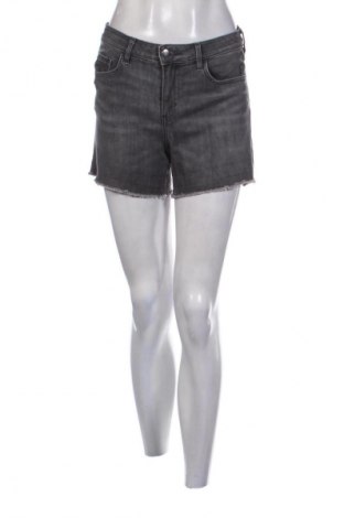 Pantaloni scurți de femei H&M, Mărime S, Culoare Gri, Preț 50,00 Lei