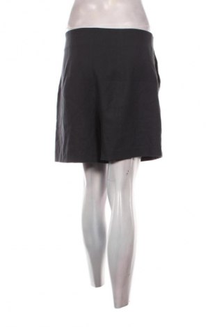 Pantaloni scurți de femei Kookai, Mărime L, Culoare Gri, Preț 185,99 Lei