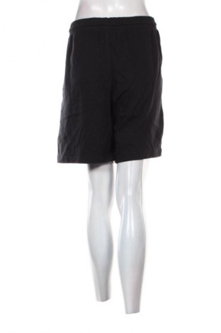 Dámske kraťasy  Nike, Veľkosť L, Farba Čierna, Cena  19,95 €