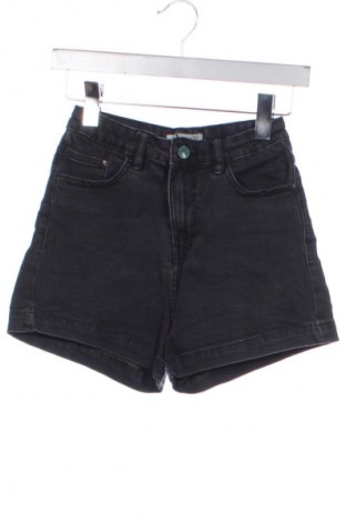 Γυναικείο κοντό παντελόνι Pull&Bear, Μέγεθος XXS, Χρώμα Μαύρο, Τιμή 9,79 €
