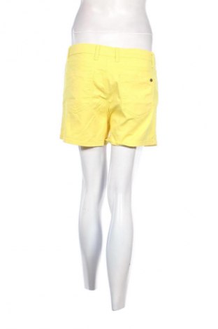 Pantaloni scurți de femei Stradivarius, Mărime M, Culoare Galben, Preț 50,00 Lei