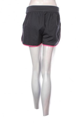 Dámské kraťasy  Umbro, Velikost M, Barva Šedá, Cena  239,00 Kč