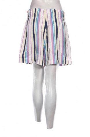 Pantaloni scurți de femei United Colors Of Benetton, Mărime L, Culoare Multicolor, Preț 89,00 Lei