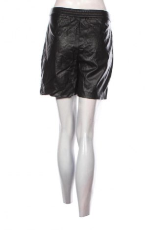 Pantaloni scurți de femei VILA, Mărime S, Culoare Negru, Preț 55,99 Lei