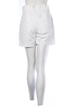 Damen Shorts Zara, Größe M, Farbe Weiß, Preis € 13,99