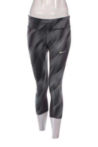 Дамски клин Nike, Размер S, Цвят Многоцветен, Цена 41,99 лв.