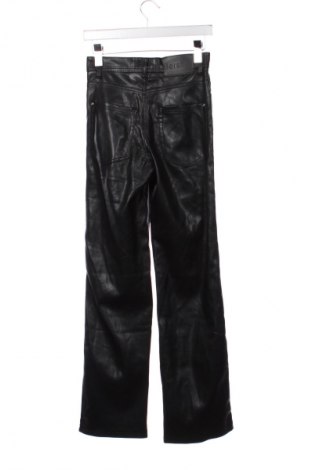 Dámské kalhoty  Bershka, Velikost XS, Barva Černá, Cena  367,00 Kč