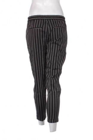 Damenhose Bershka, Größe M, Farbe Mehrfarbig, Preis 25,00 €
