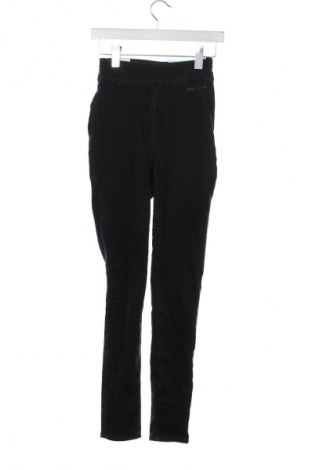 Dámske nohavice Guess, Veľkosť XXS, Farba Čierna, Cena  99,95 €