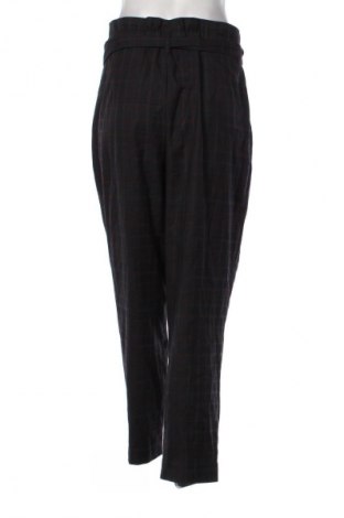 Pantaloni de femei H&M, Mărime XL, Culoare Multicolor, Preț 143,00 Lei