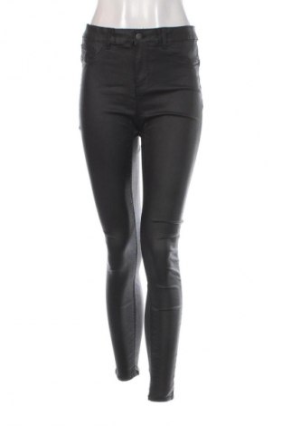 Damskie spodnie Pieces, Rozmiar L, Kolor Czarny, Cena 88,99 zł