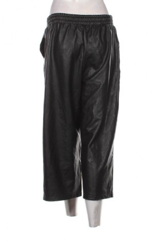 Damenhose Pull&Bear, Größe M, Farbe Schwarz, Preis 14,83 €