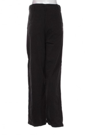 Pantaloni de femei Pull&Bear, Mărime L, Culoare Negru, Preț 76,32 Lei
