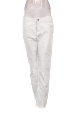 Damenhose Up 2 Fashion, Größe L, Farbe Weiß, Preis 15,99 €