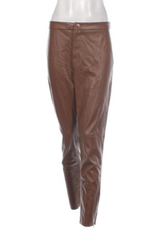 Pantaloni de femei Zara, Mărime XL, Culoare Maro, Preț 32,99 Lei