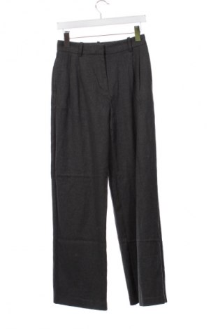 Pantaloni de femei Zara, Mărime XS, Culoare Gri, Preț 71,05 Lei