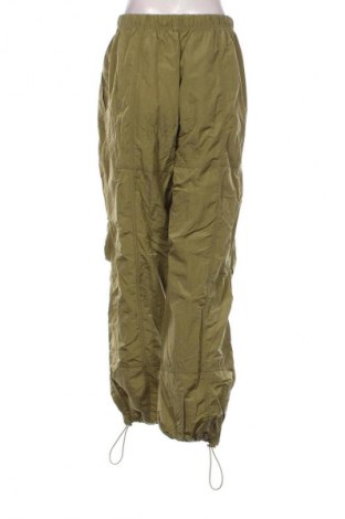 Damen Sporthose Bershka, Größe S, Farbe Grün, Preis 14,77 €