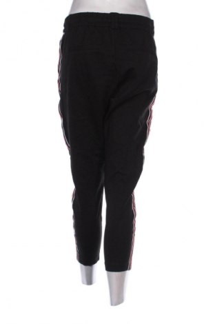 Damskie spodnie sportowe ONLY, Rozmiar L, Kolor Kolorowy, Cena 50,99 zł
