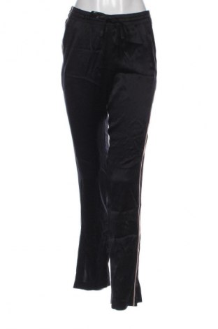 Pantaloni trening de femei PNK casual, Mărime S, Culoare Negru, Preț 216,00 Lei