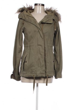 Dámská bunda  Bershka, Velikost S, Barva Zelená, Cena  608,00 Kč